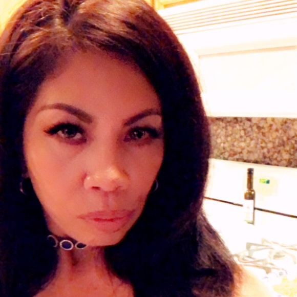 Meet your Posher, Marilyn - Picture 1 of 2